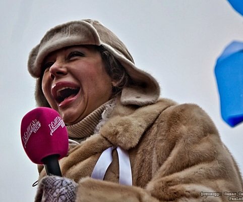 «Сегодня санкции ты снял, а завтра Путина обнял!»