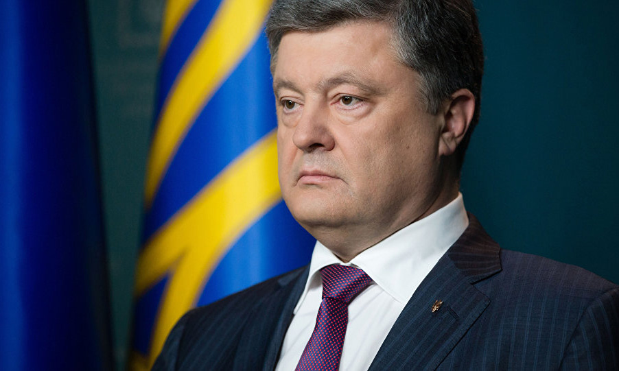 Википедия назвала Порошенко трансвеститом
