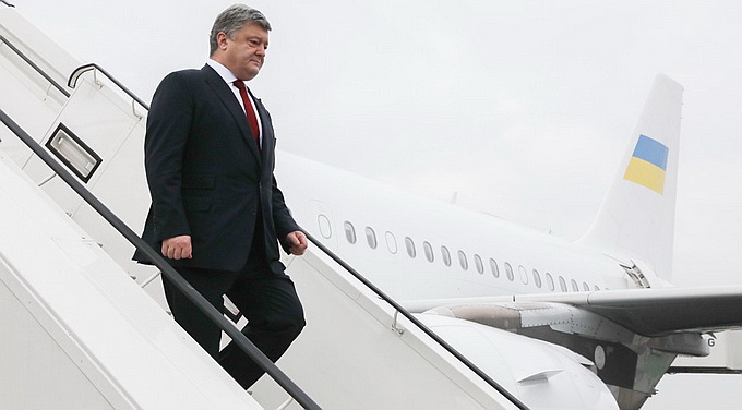 «Лицемерная тварь!»: об «экстренном» возвращении Порошенко из Германии