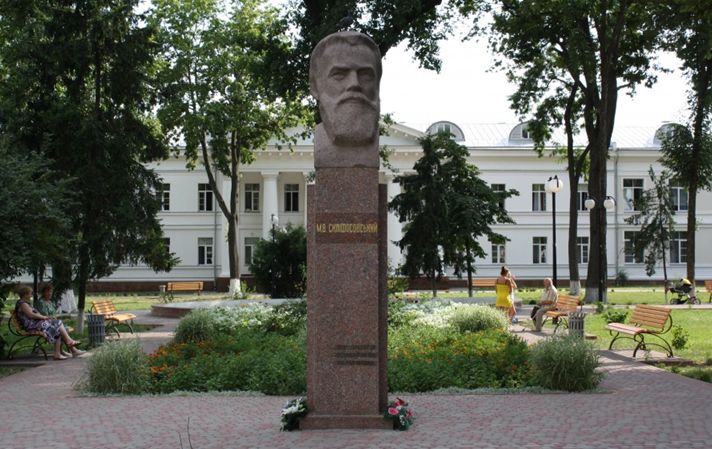 В Полтаве тайно декомммунизировали хирурга Склифосовского