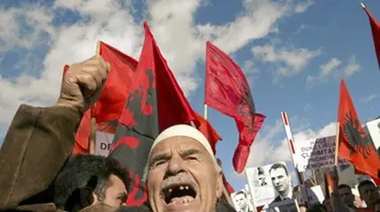 Албанские радикалы объявили о бессрочных акциях протеста
