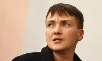 Нардепа Надю Савченко с криками «Ганьба!» вышвырнули из Винницы
