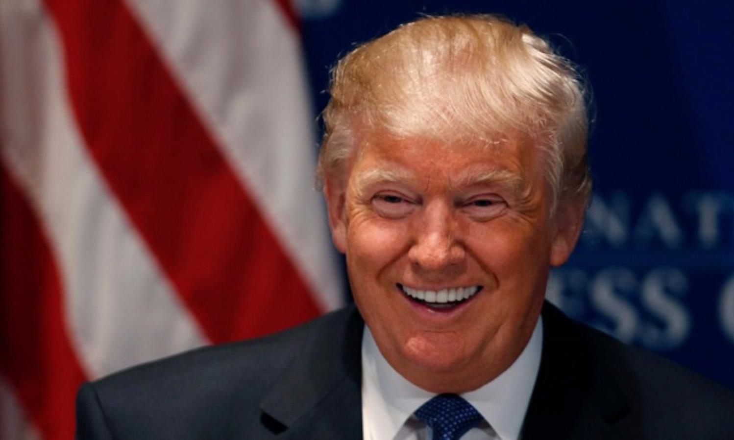 Трамп намекнул, что Америка собирается признать ДНР и ЛНР в ближайшее время