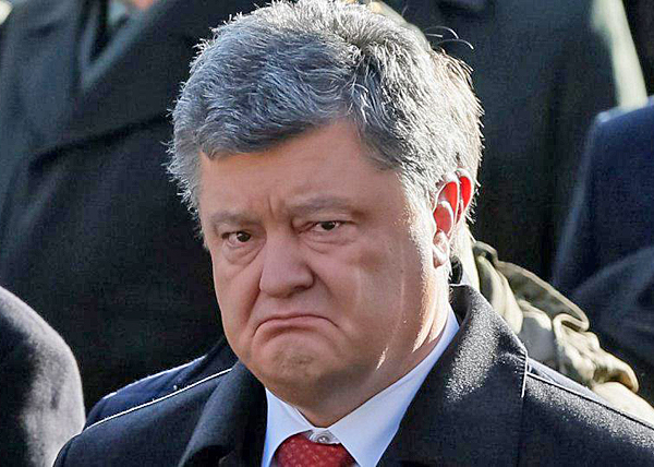 Политика Порошенко держится на "вымаливании"