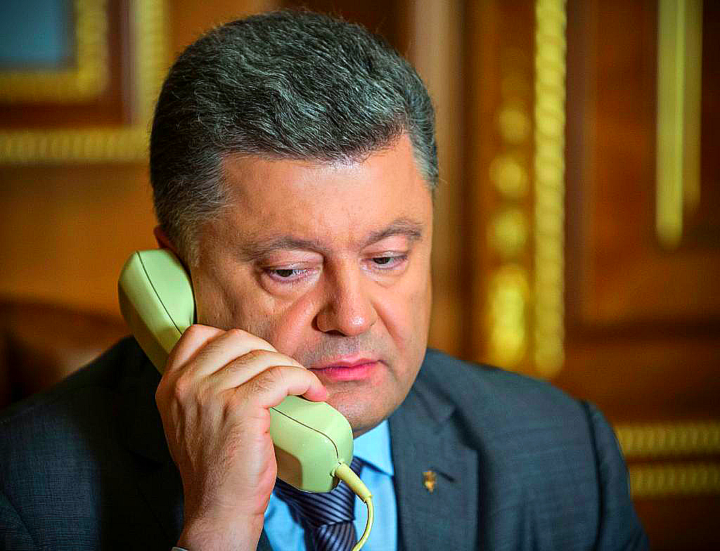 На Украине раскритиковали звонок Порошенко Трампу: «Это было унизительно»