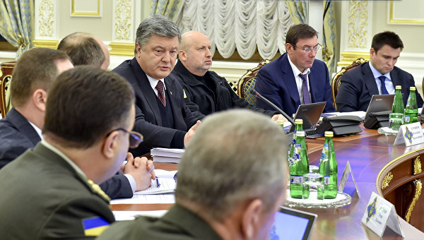 Сила и страх: зачем Порошенко на самом деле ЧП в энергетике