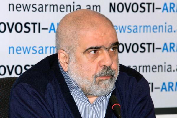 Искандарян: Баку впадает в "политическую паранойю" в отношении армян