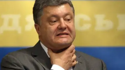 Трон Порошенко превращается в эшафот: очередь из желающих скальпировать его