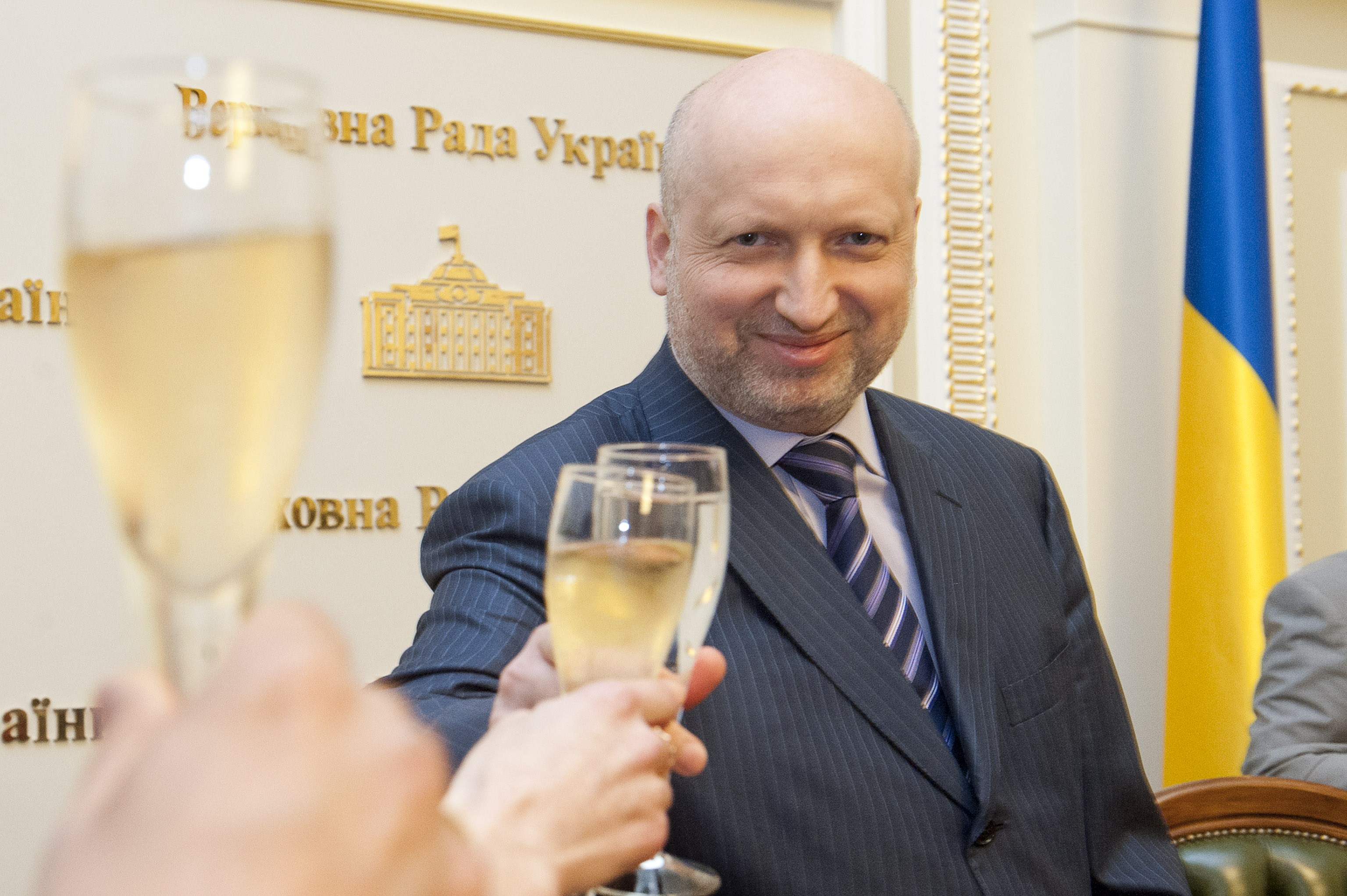 Турчинов: не следует прикрываться памятью о «Небесной Сотне»