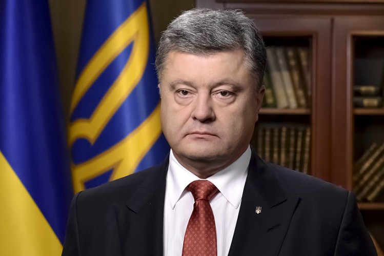 Внушение из Берлина не подействовало — Порошенко снова твердит невозможно