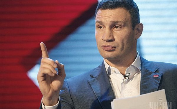Зачем ждать: Кличко выдал участникам АТО землю сразу на кладбище