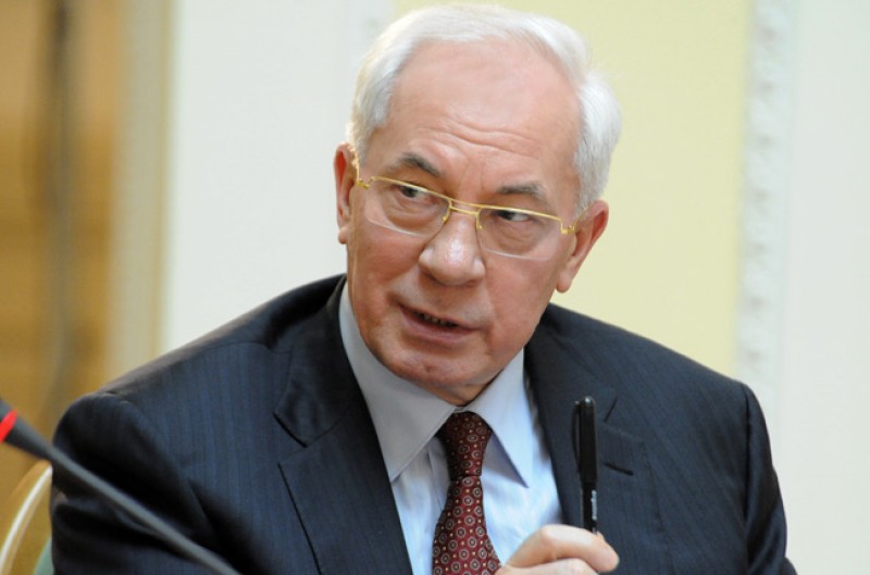 Азаров: Парубий - отморозок, а Порошенко - вор, способный на всё