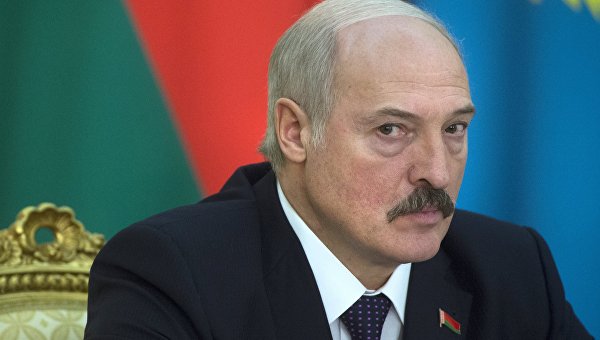 Почему Лукашенко стал националистом
