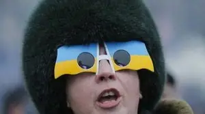 Жадные до металла укропатриоты декомунизировали памятник герою Украины