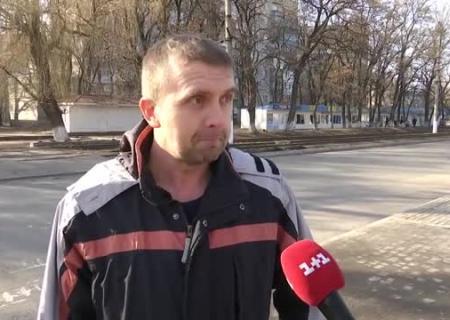 «Здесь ваших бьют». Житель Авдеевки передал привет ТСН