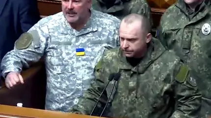 Утренним захватом Рады руководил бывший ополченец ДНР