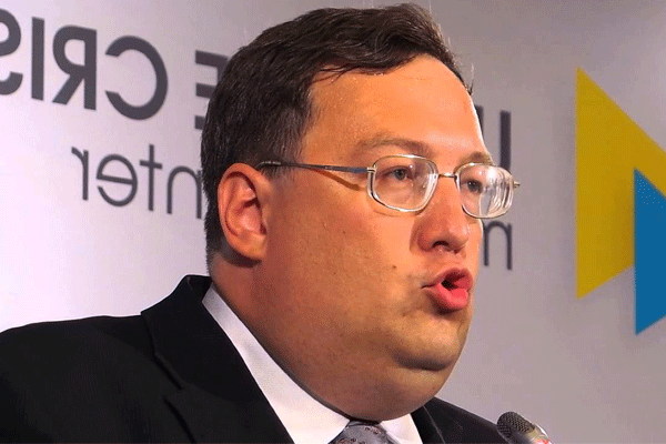 Антон Геращенко: Любой «парасюк» может поставить Украину на колени