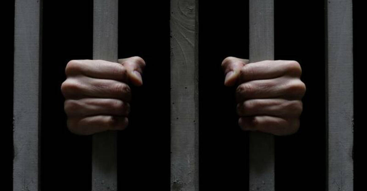 Пойдешь под суд: в Прибалтике карают за свободу слова и российскую правду