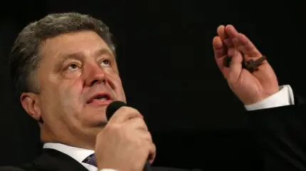 Порошенко намерен спеть гимн в Крыму