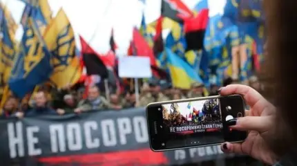 Жителям Западной Украины порекомендовали вывешивать флаги ОУН-УПА