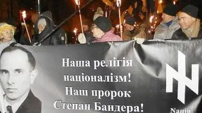 Бандера ведет Украину на помойку истории