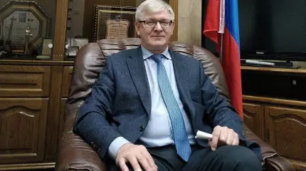 Интересы какой страны отстаивают дипломаты посольства России в Израиле?