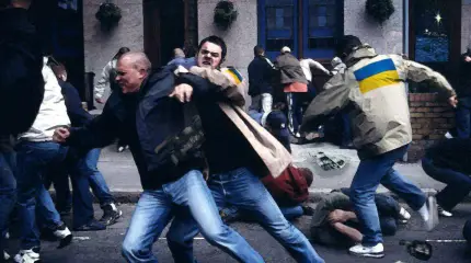 Стычка в Украине: сотни западенцев восстали против бандер и гнали из города