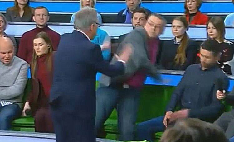 Очередной «махач» на российском ТВ: побили украинского политолога
