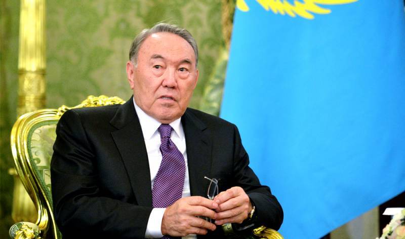 Назарбаев объявил русский язык «вне закона»
