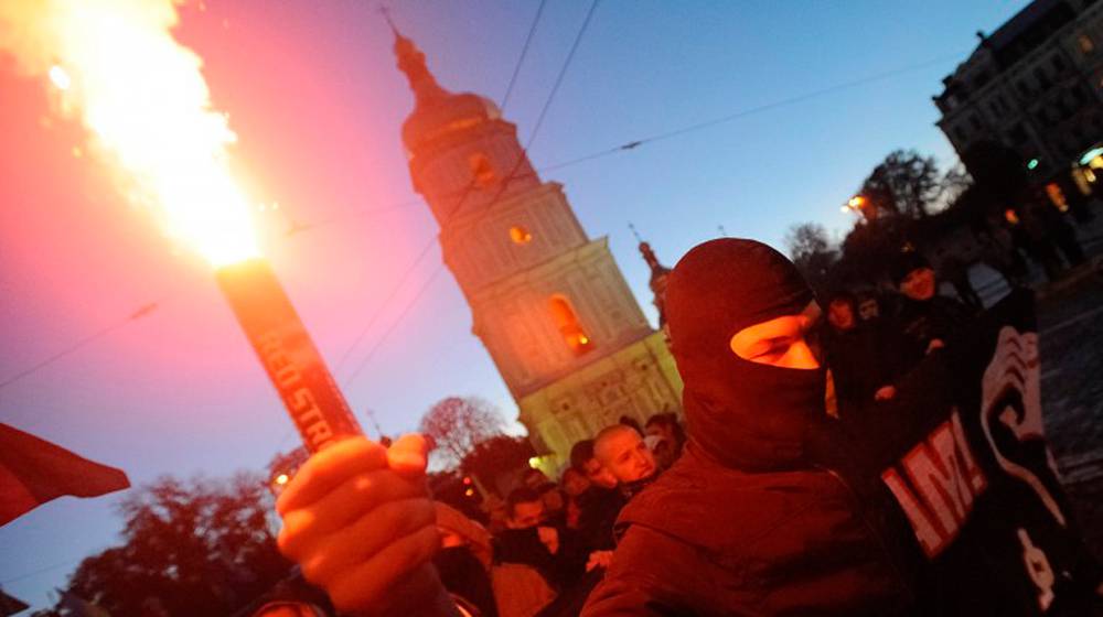 Украинские националисты заявили о захвате Киево-Печерской лавры