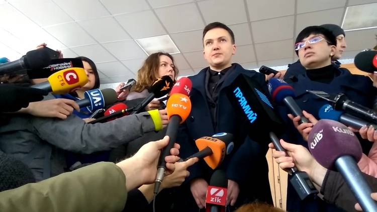 С «Жанны д’Арк» срывают звезду героя - какая участь ждет Савченко