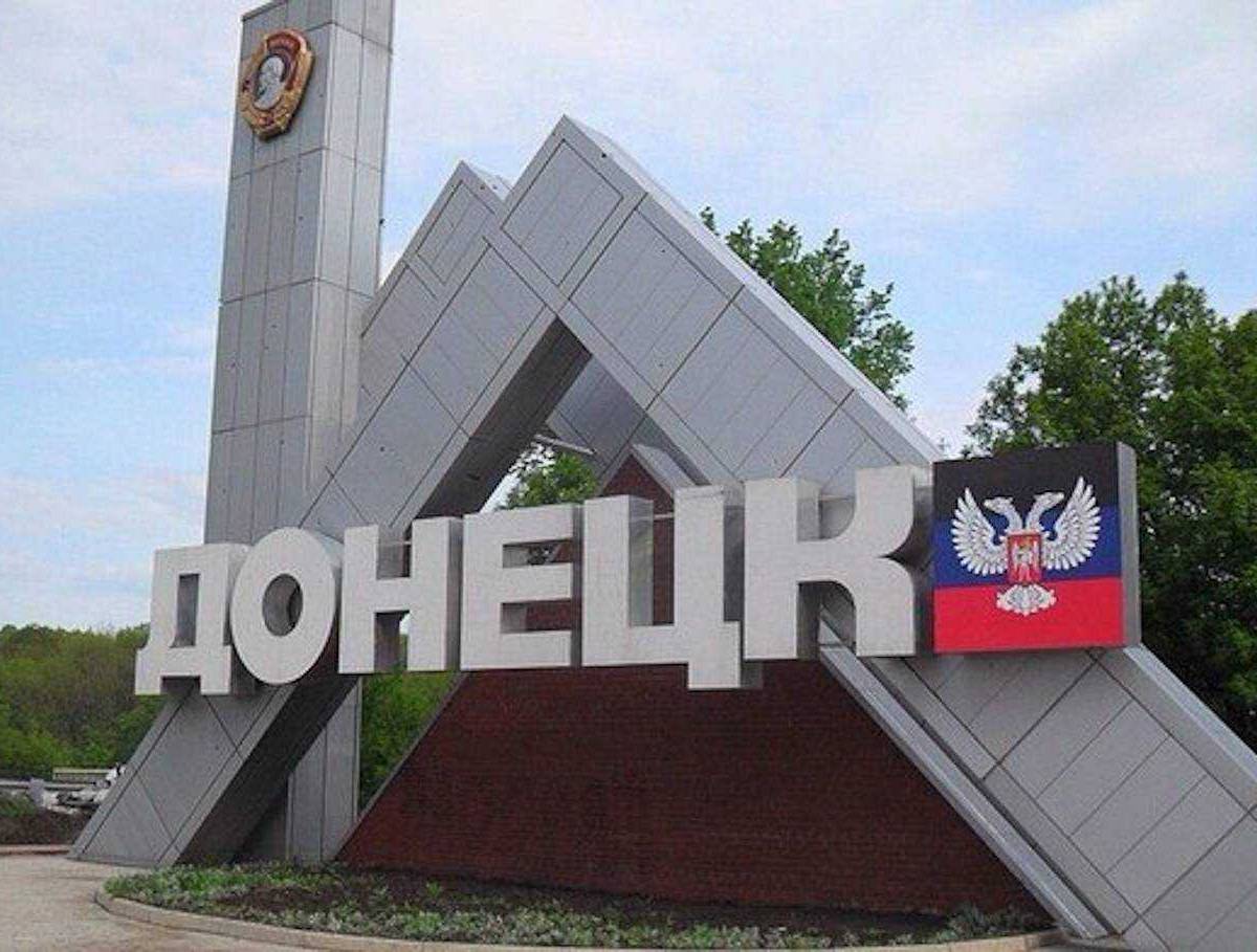 В Донецке Украину не полюбили, но и к ДНР относятся без фанатизма