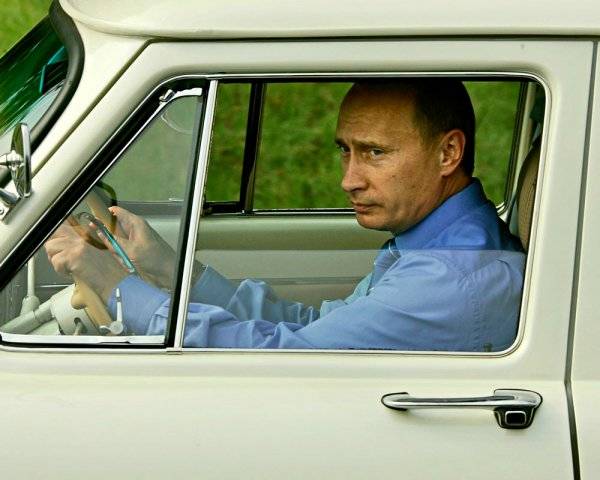 Иностранцы прониклись уважением к Путину, после его рассказа о жизни в 90-х