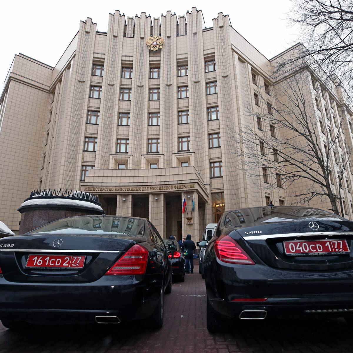 МИД РФ: Лондон должен сократить дипмиссию в России в месячный срок
