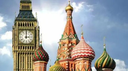Bloomberg: Лондон критикует Россию, но «плетётся у нее в хвосте»