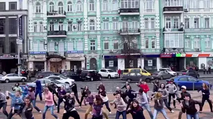 Вопреки всем запретам украинская молодежь все больше говорит по-русски