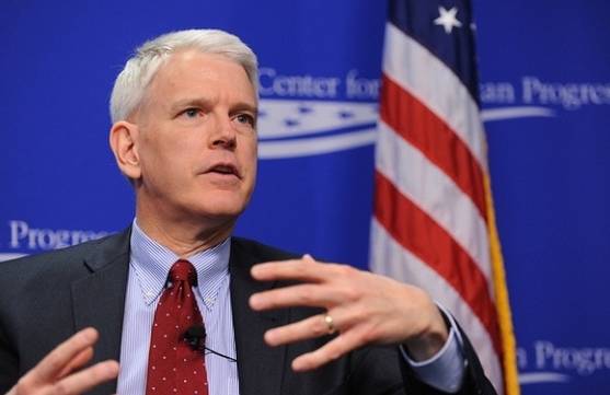 Экс-посол США Пайфер: приняв Украину в НАТО, на следующий день - война с РФ