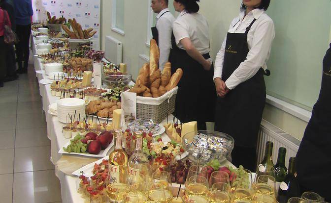 «Французская весна» в Одессе: Харчуйтесь, аборигены