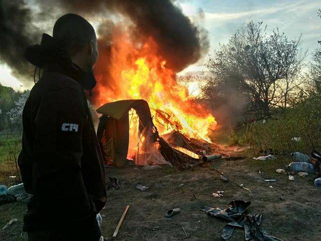 В Украине нацизма нет: Всего лишь идут погромы ромов