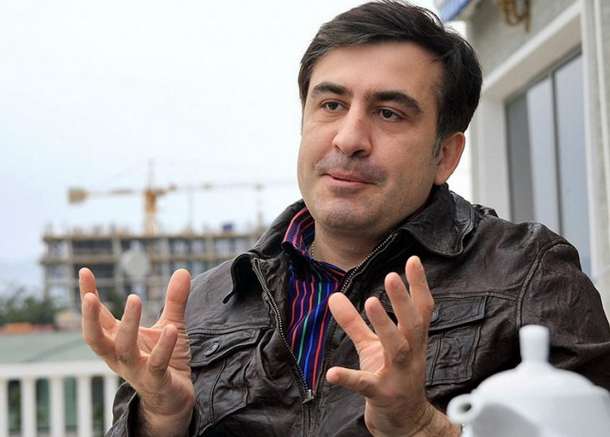 Грузинский суд приговорил Саакашвили к 6 годам лишения свободы