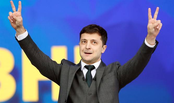 «Слуга народа» уходит в отрыв