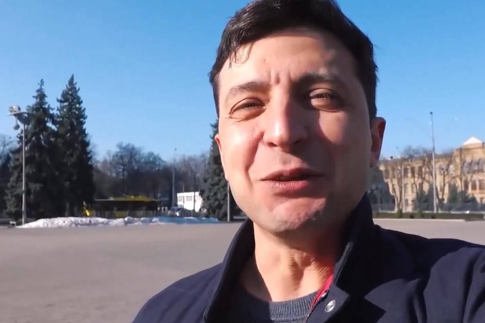 На Зеленского подали в суд из-за отмены указов Порошенко