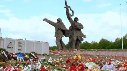 Снос памятника Освободителям в Риге: Россия вынесла Латвии предупреждение
