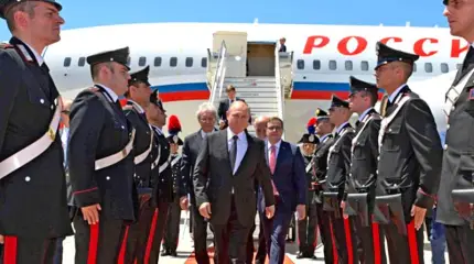 «Они даже улицы подмели»: Путин покорил Рим