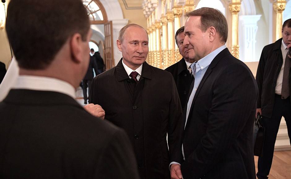 Россия заталкивает ЛНР и ДНР в состав Украины