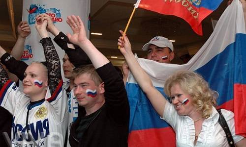 О радостях казенного патриотизма: как всегда идти в ногу и плыть по течению
