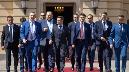 Свита делает короля, или Почему президент Зе говорит странные вещи