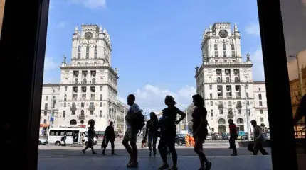 Белорусский флюгер поворачивает на Запад