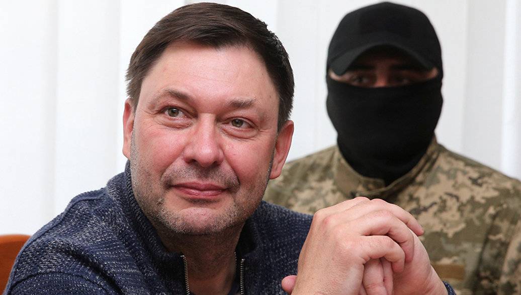 Вышинский может покинуть Украину сразу же после освобождения