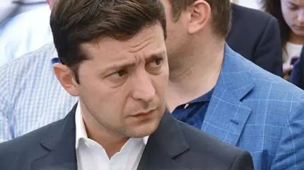 В Киеве не исключают, что Зеленский отвлекает оппозицию премьером "от МВФ"